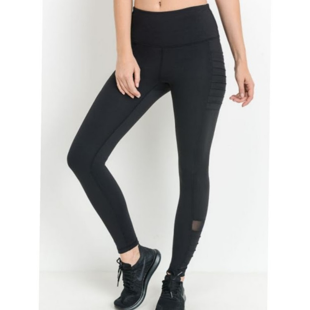 Moto Ribbed Full Leggings with Mesh and Pocket! - Picture 3 of 6